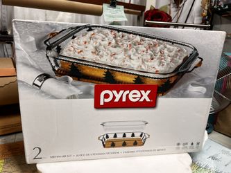 Limited Pyrex serving Set Christmas Tree Holiday