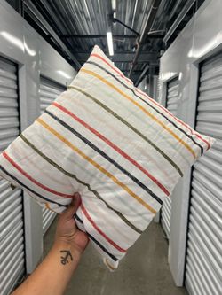 Throw pillow