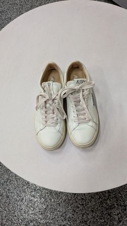 AUTRY ITALIAN LEATHER SNEAKER SIZE 38