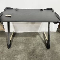 Gaming Desk – Carbon Fiber Top