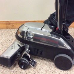 NEW cond KIRBY AVALIR VACUUM WITH COMPLETE ATTACHMENTS  , SHAMPOO SYSTEM , ZIP BRUSH  , AMAZING SUCTION  , WORKS EXCELLENT  , IN THE BOX 
