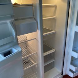 Kirkland/Whirlpool Fridge