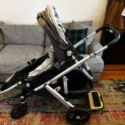 Uppababy Vista Stroller with Seats and Attachments