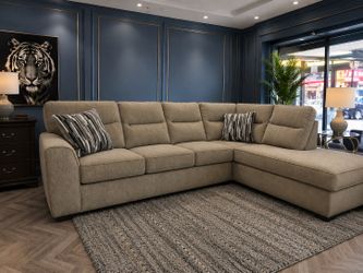 Ashley sectional — now ONLY $798! 😱
