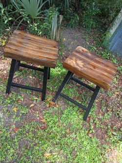 2 wood stool