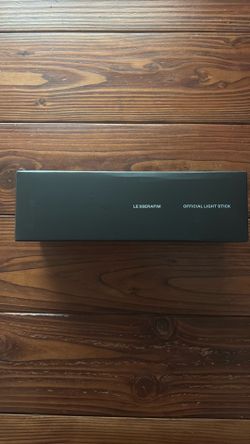 UNOPENED LESSERAFIM Official Lightstick