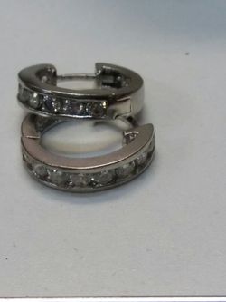 .925 sterling silver earings.