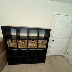 Cubby Unit With 4 Baskets 