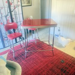 Vintagee Oh School High Top Table For Two Red And Silver And Old School Vintage Chairs. Stole. Both Are Like From The 50S. Pictures Are Shown In Both.