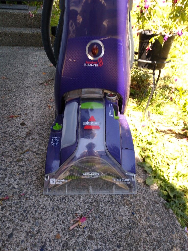 Carpet Cleaner Bissell