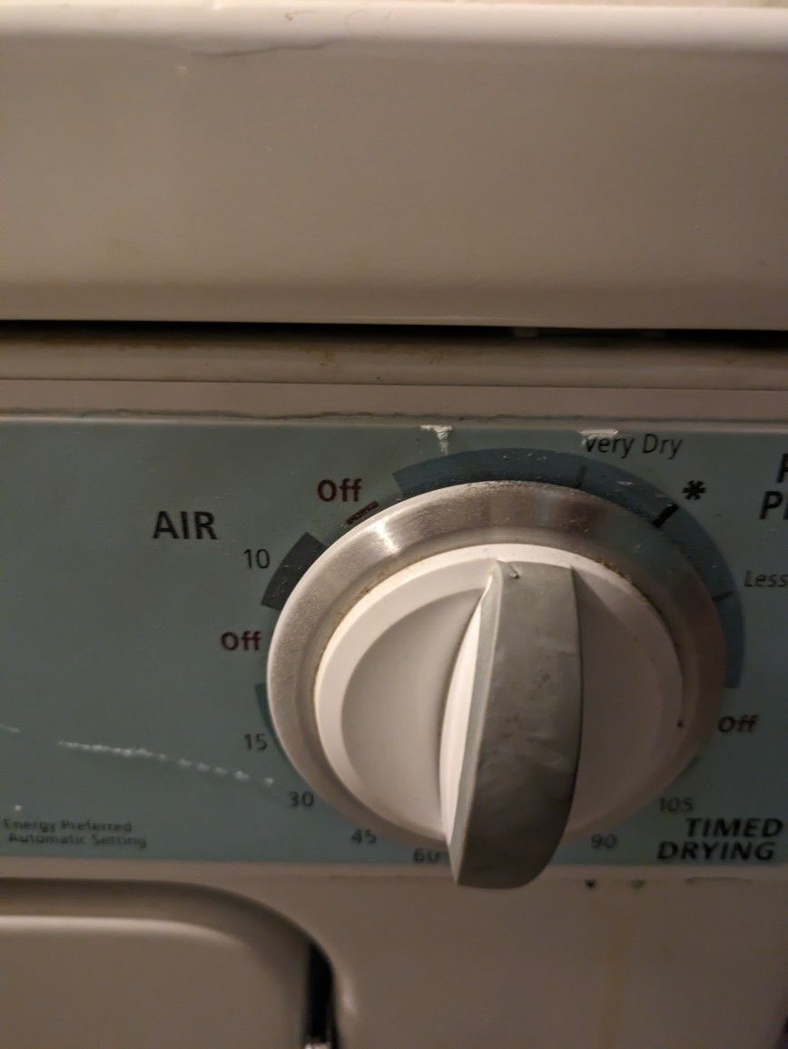 Whirlpool White Apartment Sized Dryer for Sale in Cleveland, OH OfferUp