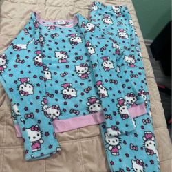 Women’s 2 Pc Hello Kitty Pajama. Size XL