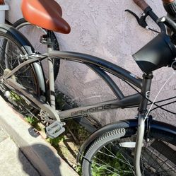 BAYSIDE BEACH CRUSER FLAT BACK TIRE ONLY HAVR A REPLACEMENT FOR YOU **** 