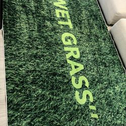 Wet Grass Rug 5.9’ x 9.1’ – Modern Green Pattern