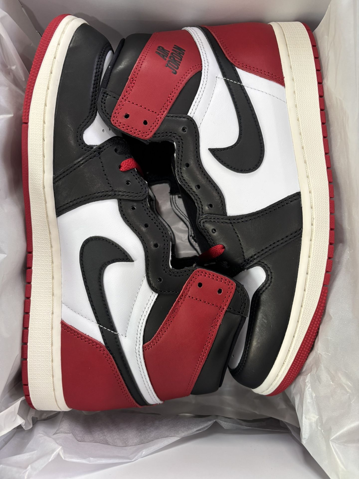 Air Jordan 1 High Retro OG White/Black/Varsity Red Size 11.5