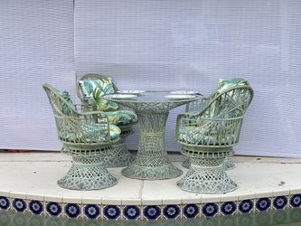 MCM  Green Woodard Indoor/Outdoor Patio Set