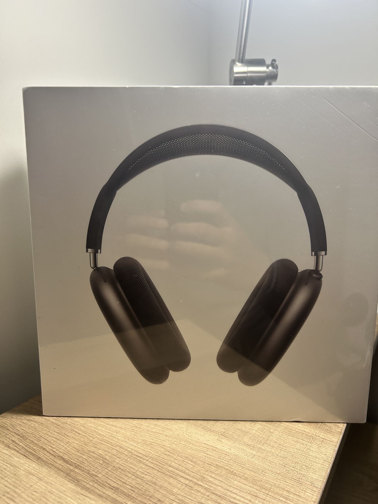 Apple AirPods Max Wireless Over-Ear Headset - Space Gray