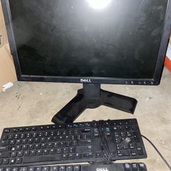Dell Desktop W Keyboards And Sound bar 