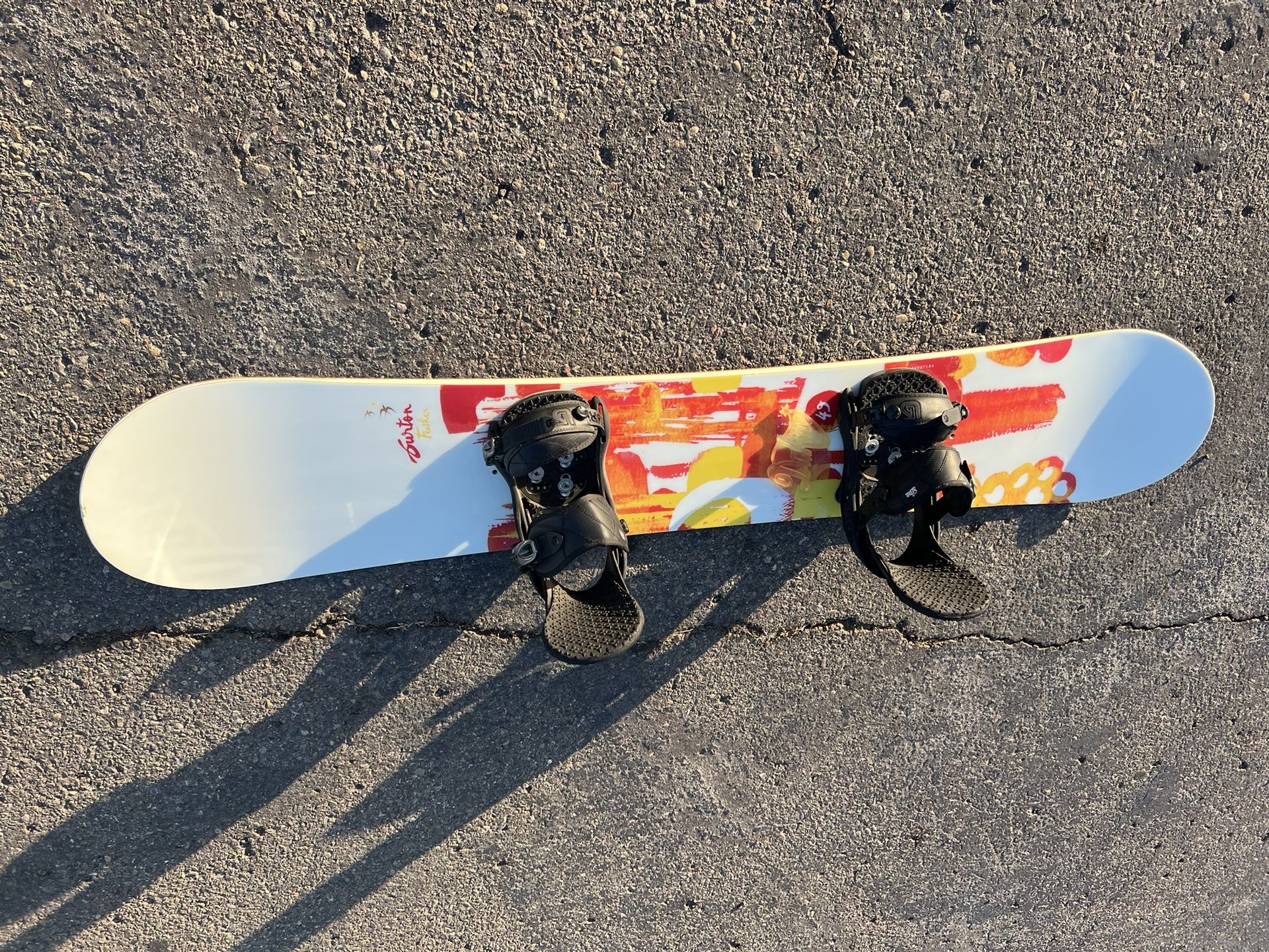 Women’s ladies 149cm complete snowboard Burton Feather 49 w Burton Lexa bindings like new one chip   Chip on top tip just cosmetic