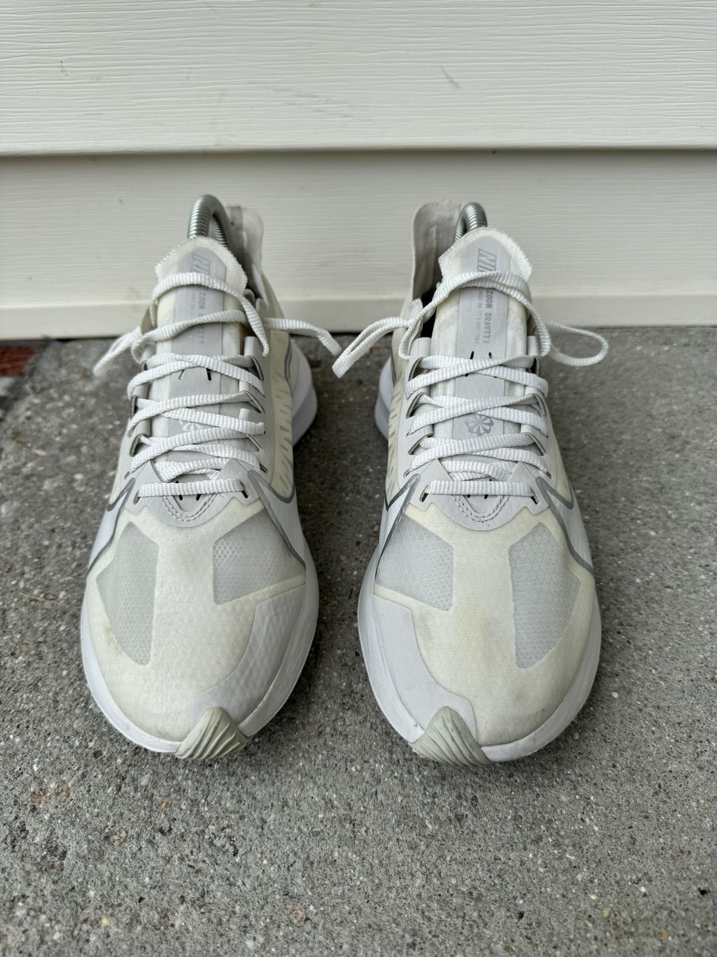 Nike Zoom Gravity Sneaker Womens’s Size 8.5 Platinum Tint 2019 BQ3203-001