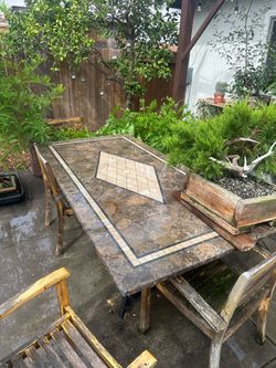 Free XL patio table with 4 chairs