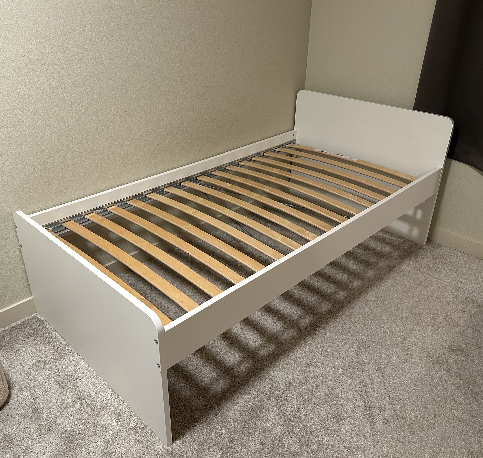Bed frame with slatted bed base, white, Twin