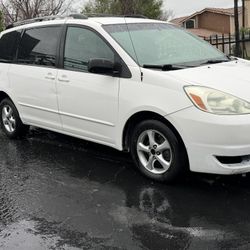 2004 Toyota Sienna