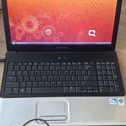 💻 Compaq Laptop + Cooling Pad – Works Good