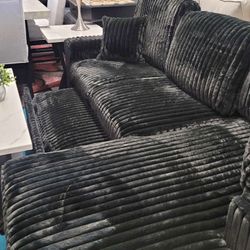 🔥 CORDUROY SLEEPER SECTIONAL – LOADED WITH FEATURES! 🔥