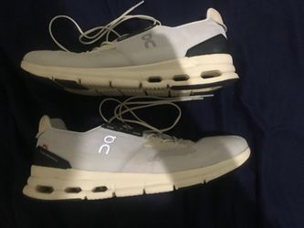 Men On Cloud Running Shoes