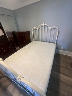 FULL SIZE MATRESS