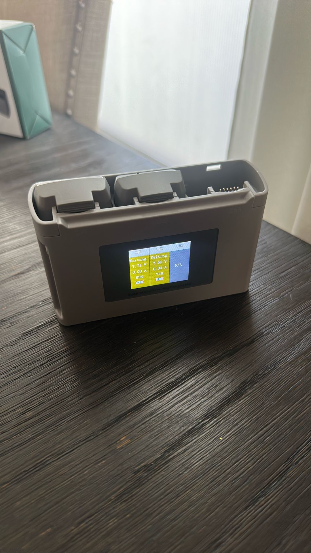DJI Mini ( 2 Batteries & Charging Hub )