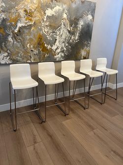 FIVE Stackable Modern White And Metal Chrome Bar Stools w/ Foot Rests