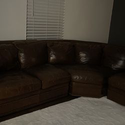 Coach Leather sectional no recliner Real Italian leather