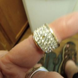 Diamond Ring I Want For Thousand But I Will Take 3,000 Or 2500