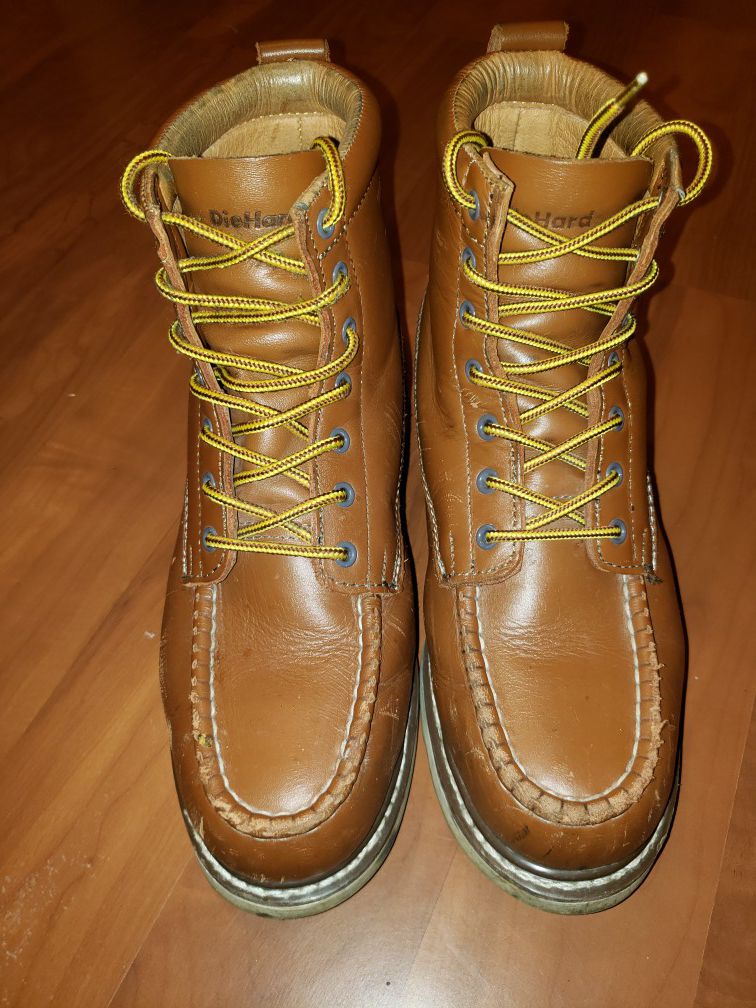 DIE HARD STEEL TOE WORK BOOTS LIGHTLY USE SIZE 10.5 USED FOR 1 WEEK ONLY $50