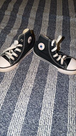 Kids converse