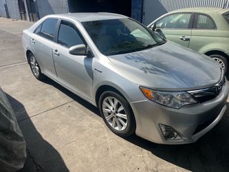 2014 hybrid camry