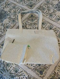 New Beautiful Clinique Bag Set