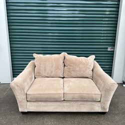 Comfy Tan Loveseat FREE DELIVERY 🚚 