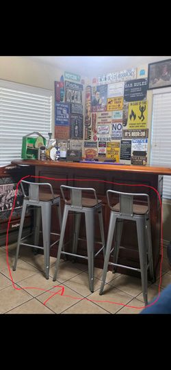 BAR STOOLS 4 TOTAL HALF PRICE SPEACIAL!