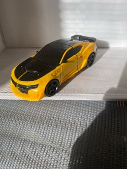 Transformers: The Last Knight _ Knight Armor / Turbo Changer _ Bumblebee