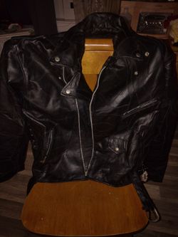 Hawg hide motorcycle jacket/ Willie & max saddle bag  $100!!