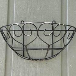 Wrought Iron Wall Hanging Pocket Basket Flower Planter Garden Decor