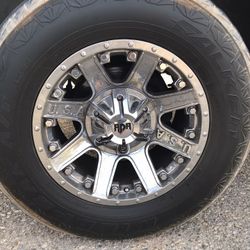 Rims for 01 Dodge Ram 1500. Looking to trade for factory or black wheels.