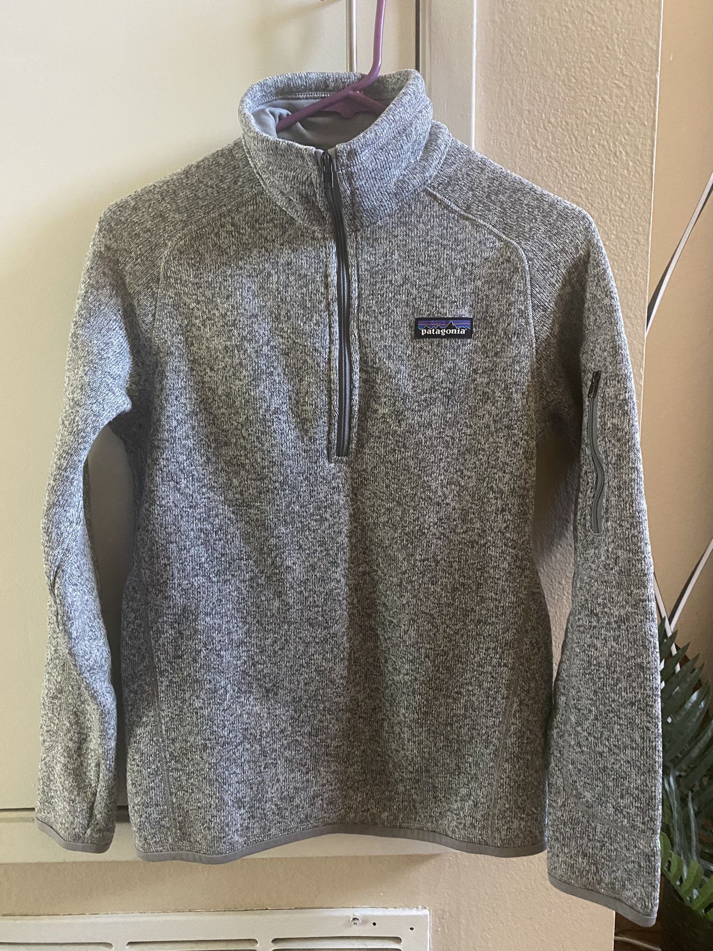 Patagonia Women’s Better Sweater 1/4 Zip Fleece.  Size S