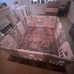 Baby/Toddler Play Pen 