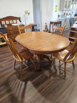 Oak table and 4 chairs