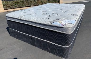 Cal King Orthopedic Bamboo Pillow Top Mattress!