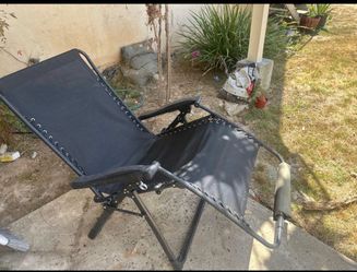 Black Zero Gravity Reclining Outdoor Chair